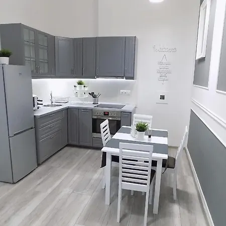 A10 Alkotmany B Apartment Budapest Exterior photo
